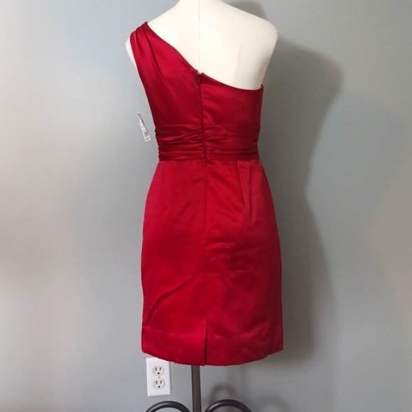 🆕️ Red satin holiday/dance cocktail dress, sz 4. - Picture 4 of 8